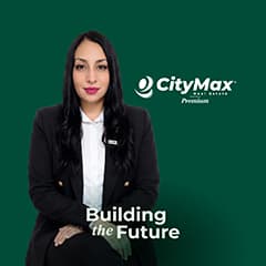 Elizabeth  Reyes 