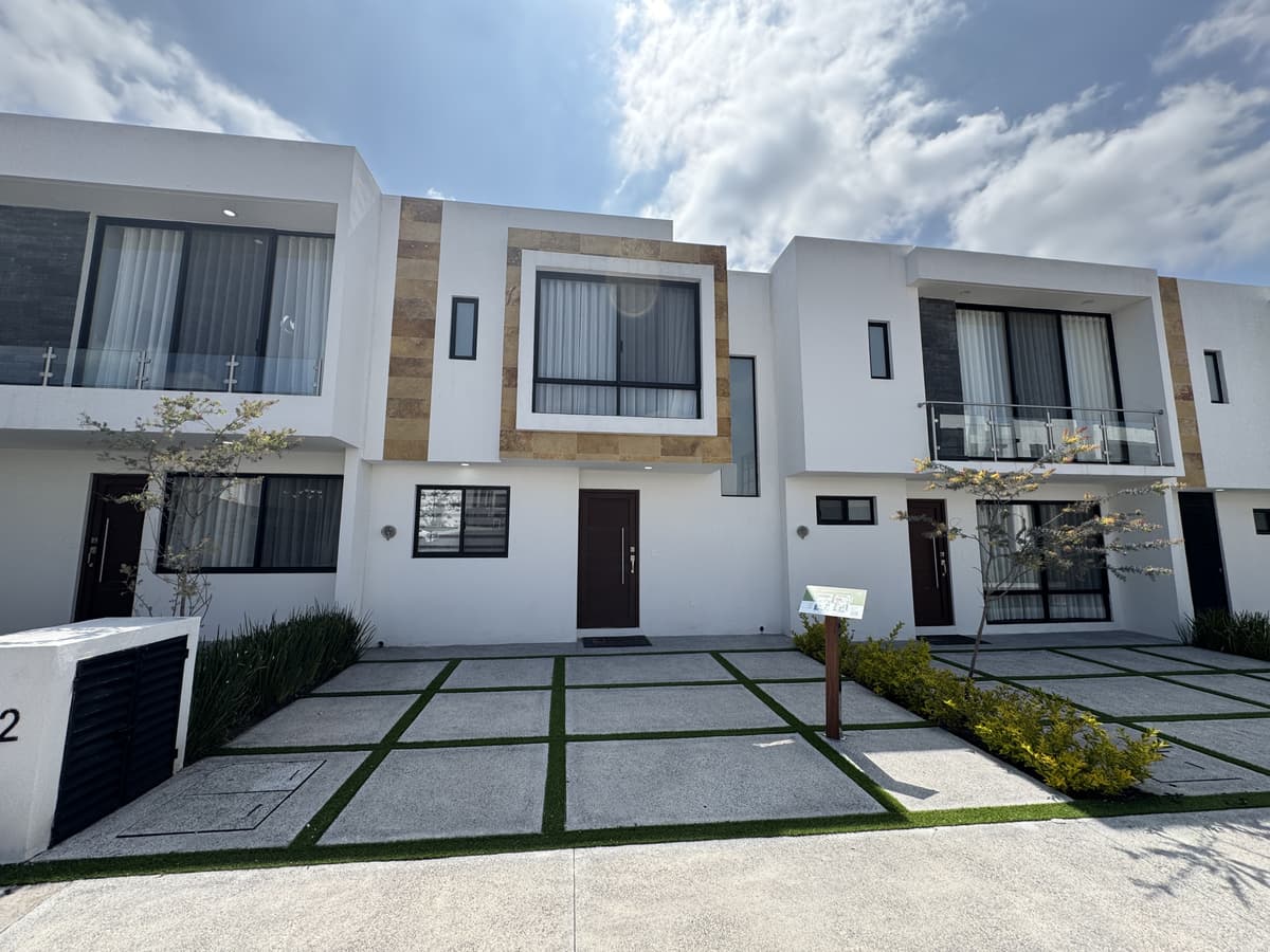 Casa en venta en Juriquilla Querétaro - foto 1