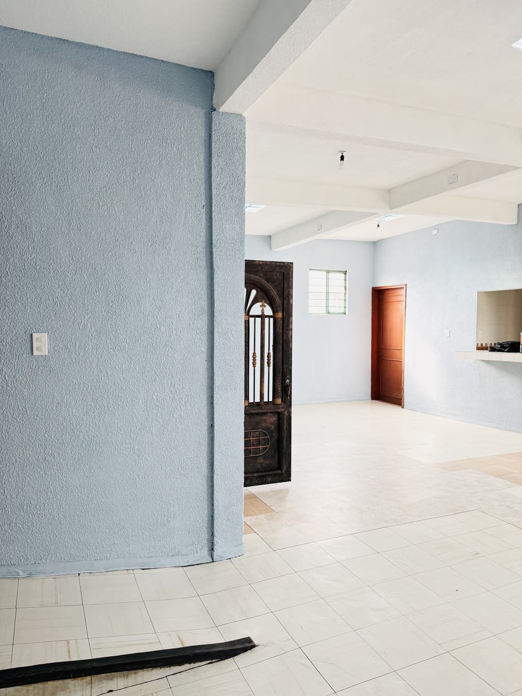 Casa en venta a una cuadra de metro Ecatepec - Estancia de piso 2