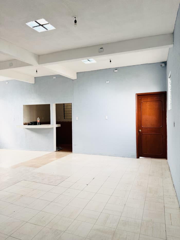 Casa en venta a una cuadra de metro Ecatepec - Estancia de piso 2