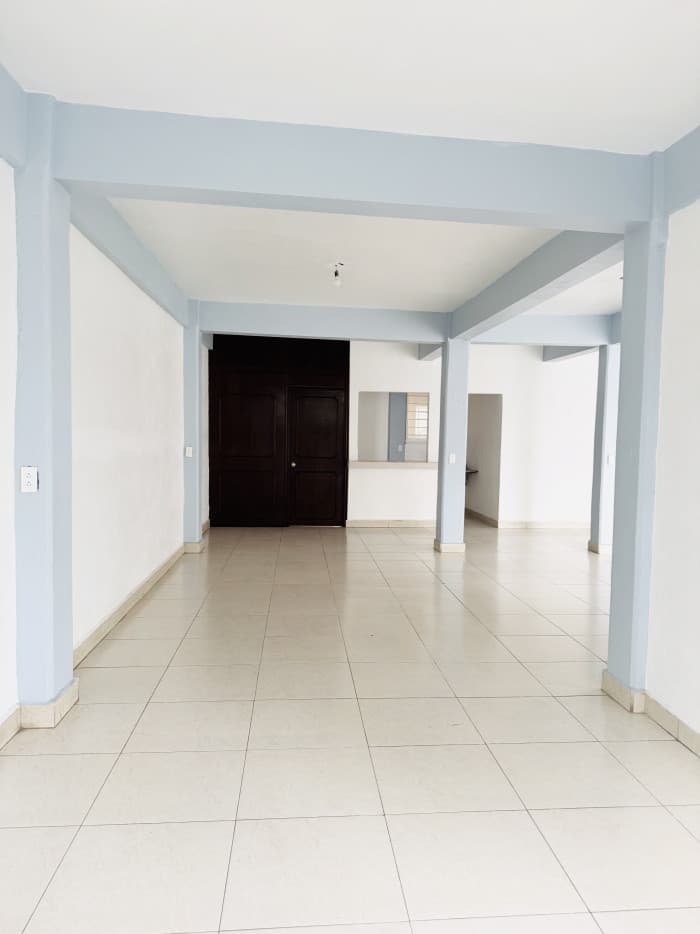 Casa en venta a una cuadra de metro Ecatepec - Estancia piso 1