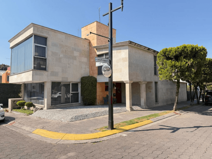 Casa en Condominio en Coyoacan Joyas del Pedregal CDMX - Fachada