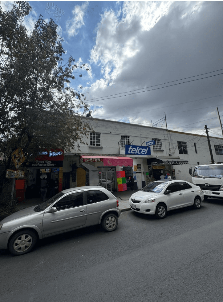Casa con locales comerciales en venta Naucalpan - Fachada