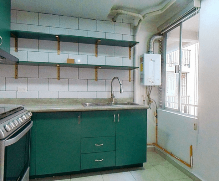 Departamento remodelado en venta en la Obrera - Cocina