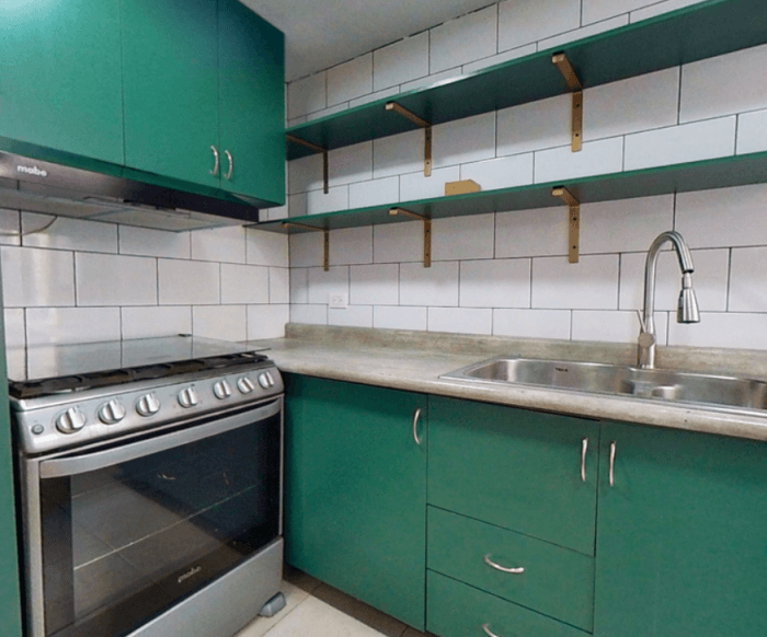 Departamento remodelado en venta en la Obrera - Cocina