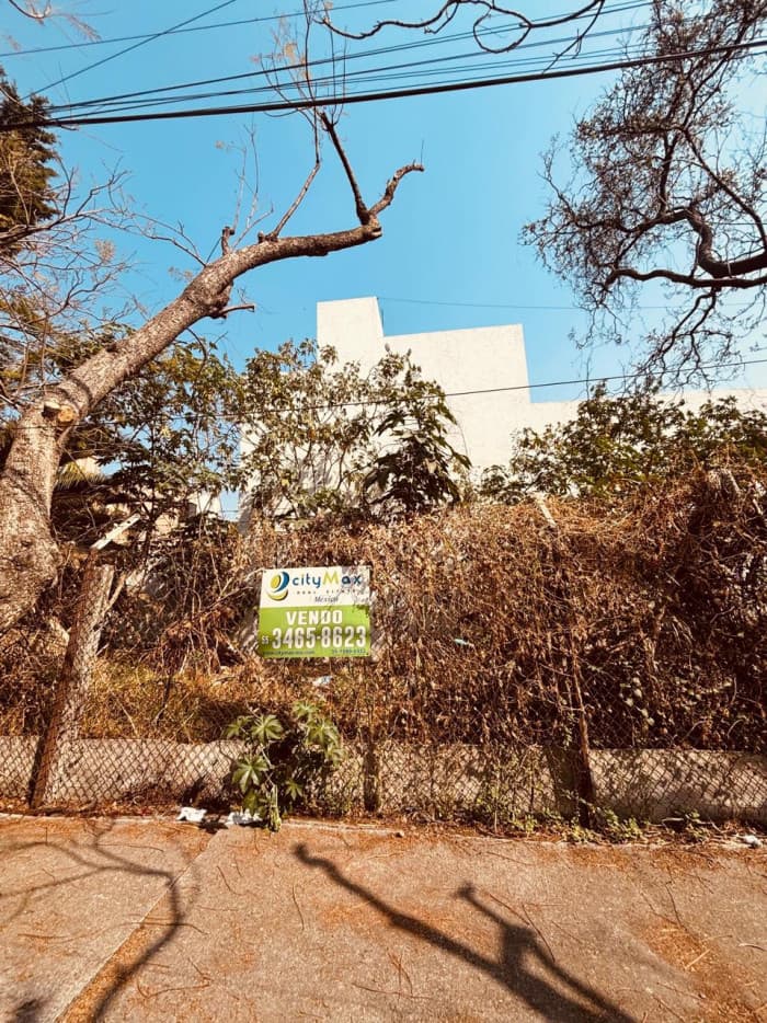 Terreno en Venta en Col. Los Cedros, Coyoacán, CDMX - frente de terreno