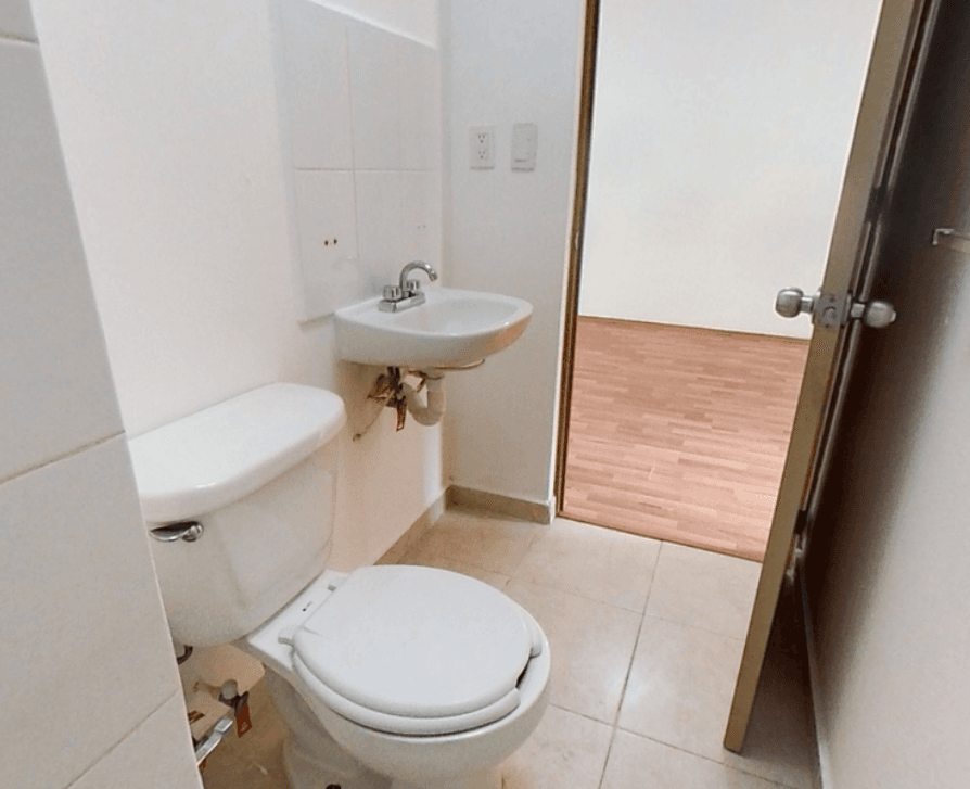 Departamento remodelado en venta en la Obrera - Baño