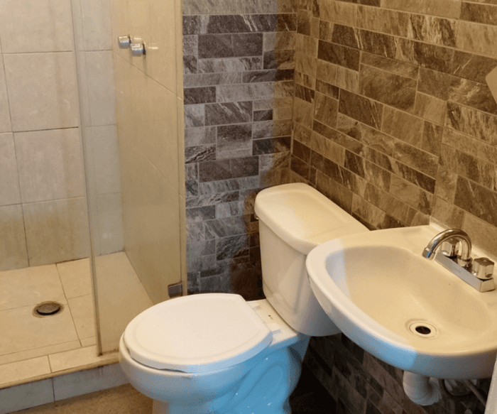 Departamento remodelado en venta colonia Transito - Baño completo