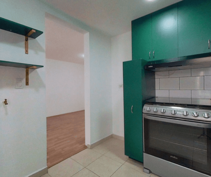 Departamento remodelado en venta en la Obrera - Cocina
