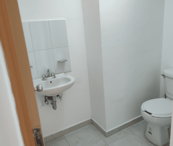 Venta de departamento remodelado en la Cuauhtémoc - baño