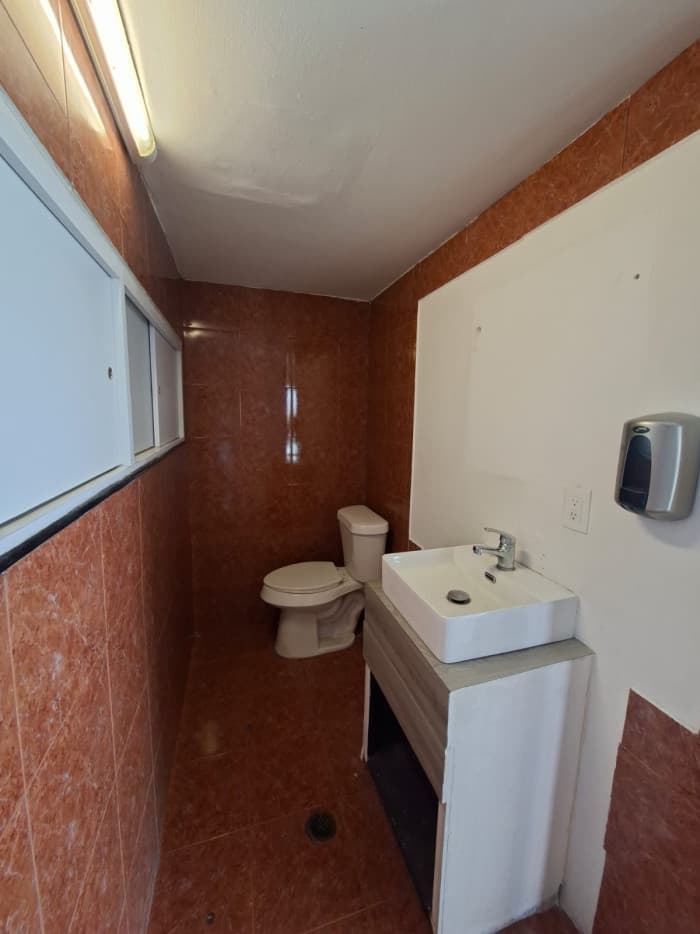 Oficina en renta en colonia Anzures - baño