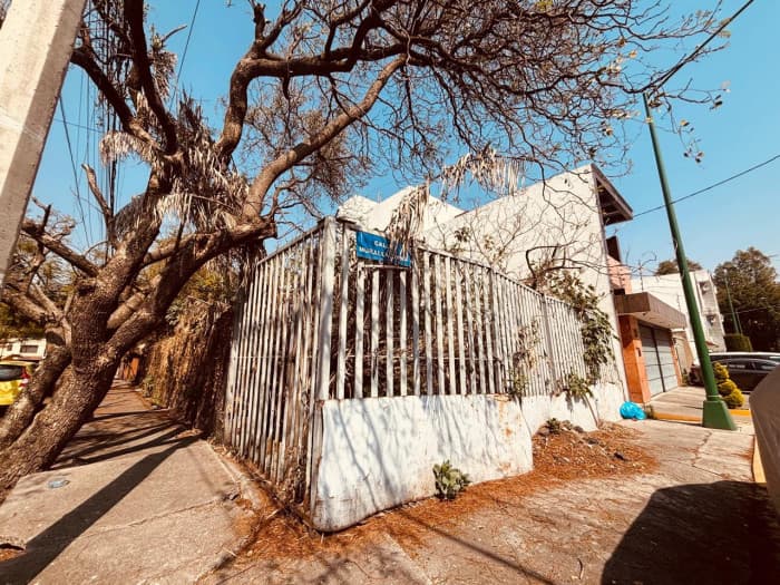 Terreno en Venta en Col. Los Cedros, Coyoacán, CDMX - esquina de terreno