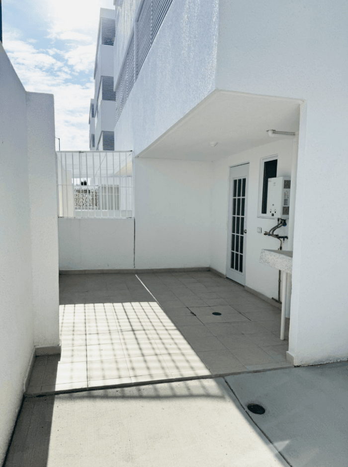 Departamento nuevo en planta baja en renta Ojo de Agua - Patio trasero