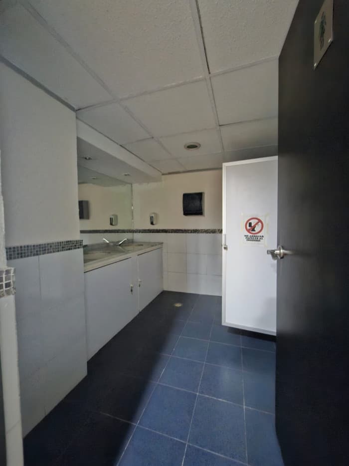 Oficina en renta en Anzures - baños